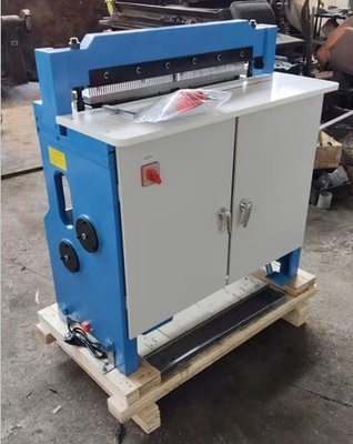 700 MM Genişlik Çift Tel O Spiral Bobin Plastik Bağlayıcı Fırça Delik Punch Punch Boşaltma Makine Ekipmanı